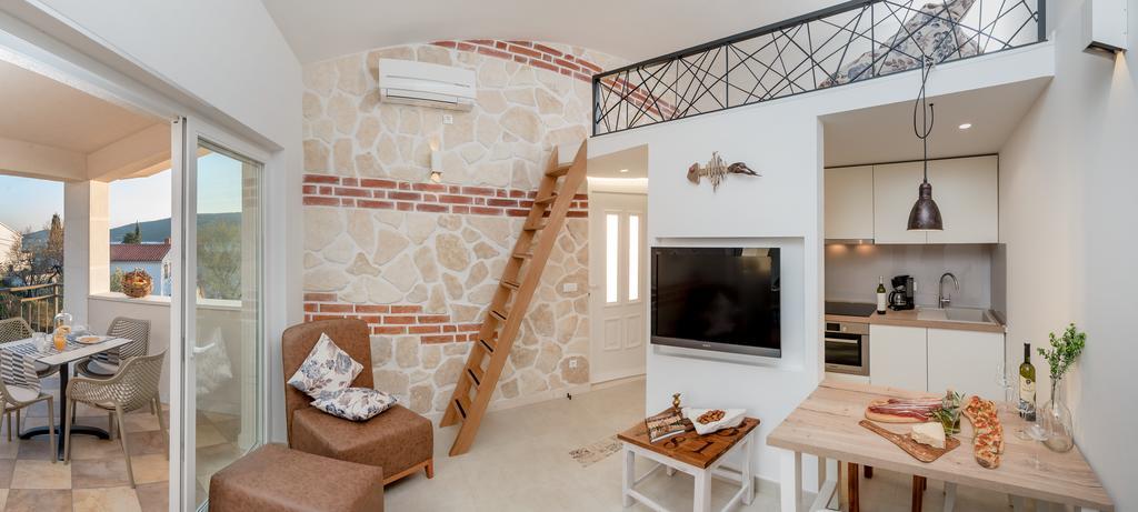 Arka Trogir Apartments - Seget Vranjica Exterior photo