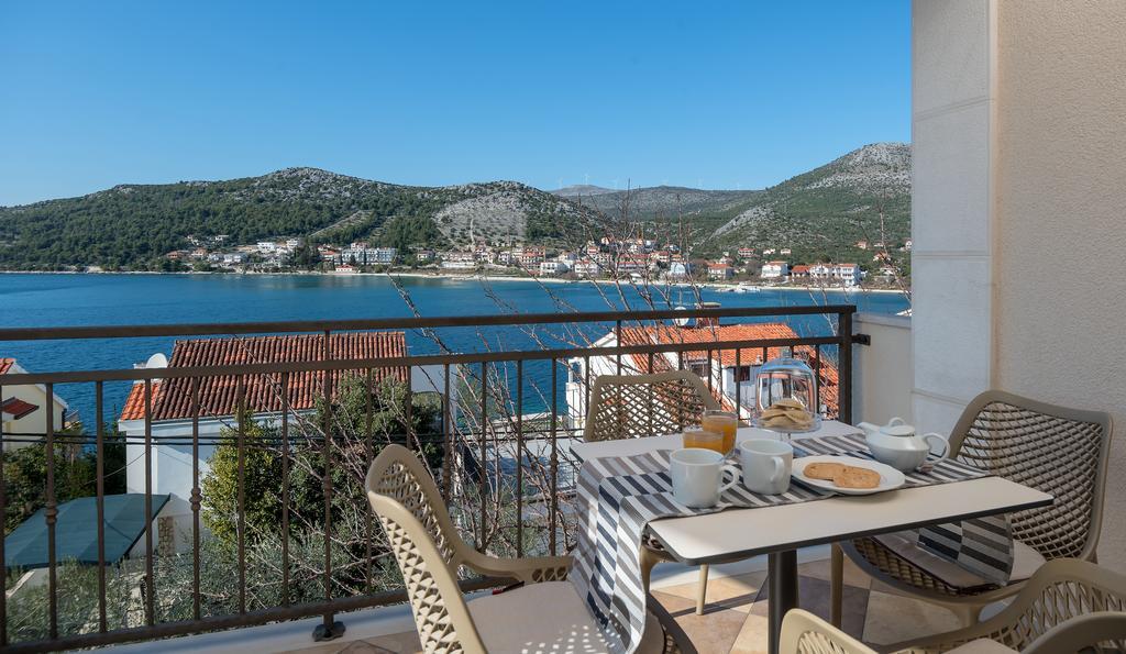 Arka Trogir Apartments - Seget Vranjica Exterior photo