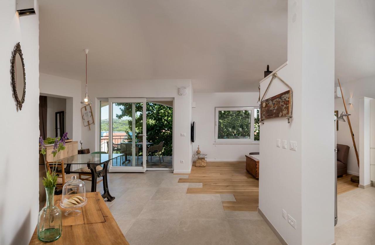 Arka Trogir Apartments - Seget Vranjica Exterior photo